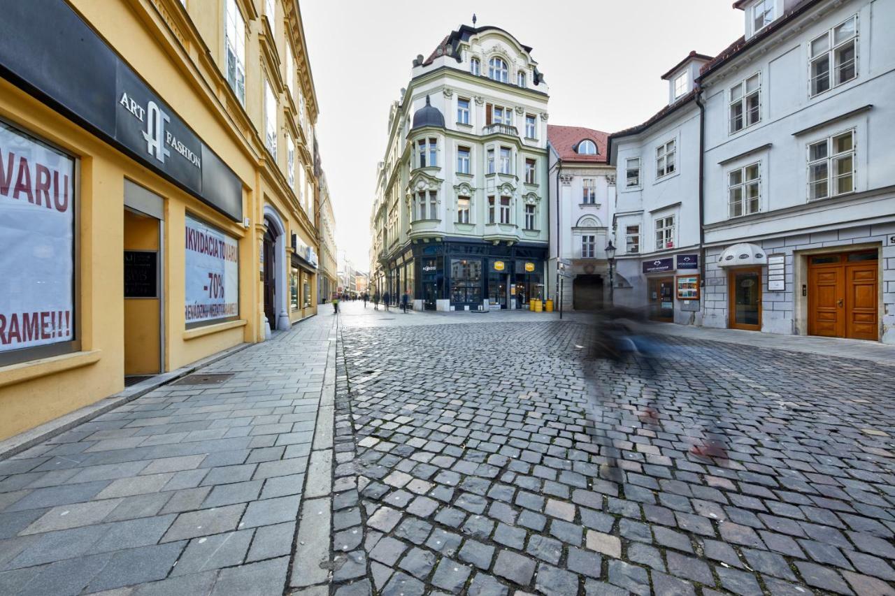 Pikachu's Gallery - Historical Old Town Apartment